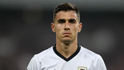 Der langjährige Abwehrspieler Nico Elvedi hat sich offiziell von seinen Borussia Mönchengladbach Teamkollegen...