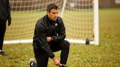 Alexander Blessin wird neuer Trainer von Borussia Mönchengladbach und muss eine mental angeschlagene Mannschaft...