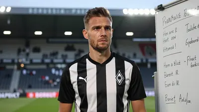 Sport director Rouven Schröder says the transfer window is still open, departures are not yet finalized, and he has clear...