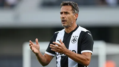 Gladbach Coach Eugen Polanski talks about fan criticism, his game idea and the team's ambitions