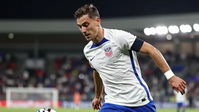 Gladbach player Joe Scally could leave. The club wants 10 million euros for the right-back