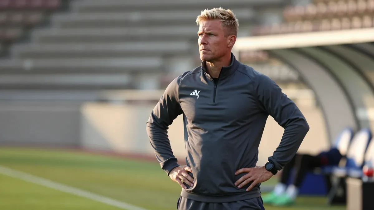 Interimstrainer Jan-Moritz Lichte hat von Sportchef Rouven Schröder volle Handlungsfreiheit für das Spiel gegen Mainz 05...
